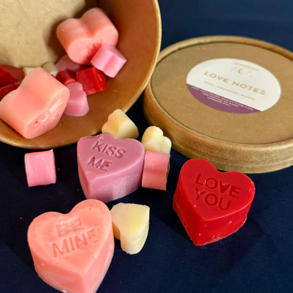 Love Note aromatherapy wax melts with little love notes
