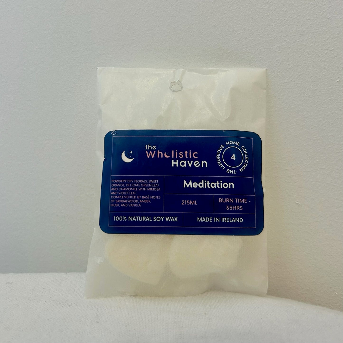 The Wholistic Haven Luxury Meditation Wax Melts. Sacred. Soft. Soul-Soothing. Sweet Orange • Chamomile • Violet Leaf • Sandalwood • Amber Musk • Vanilla
Hand-poured Soy Wax • Essential Oil Blend. 5 heart shaped wax melts