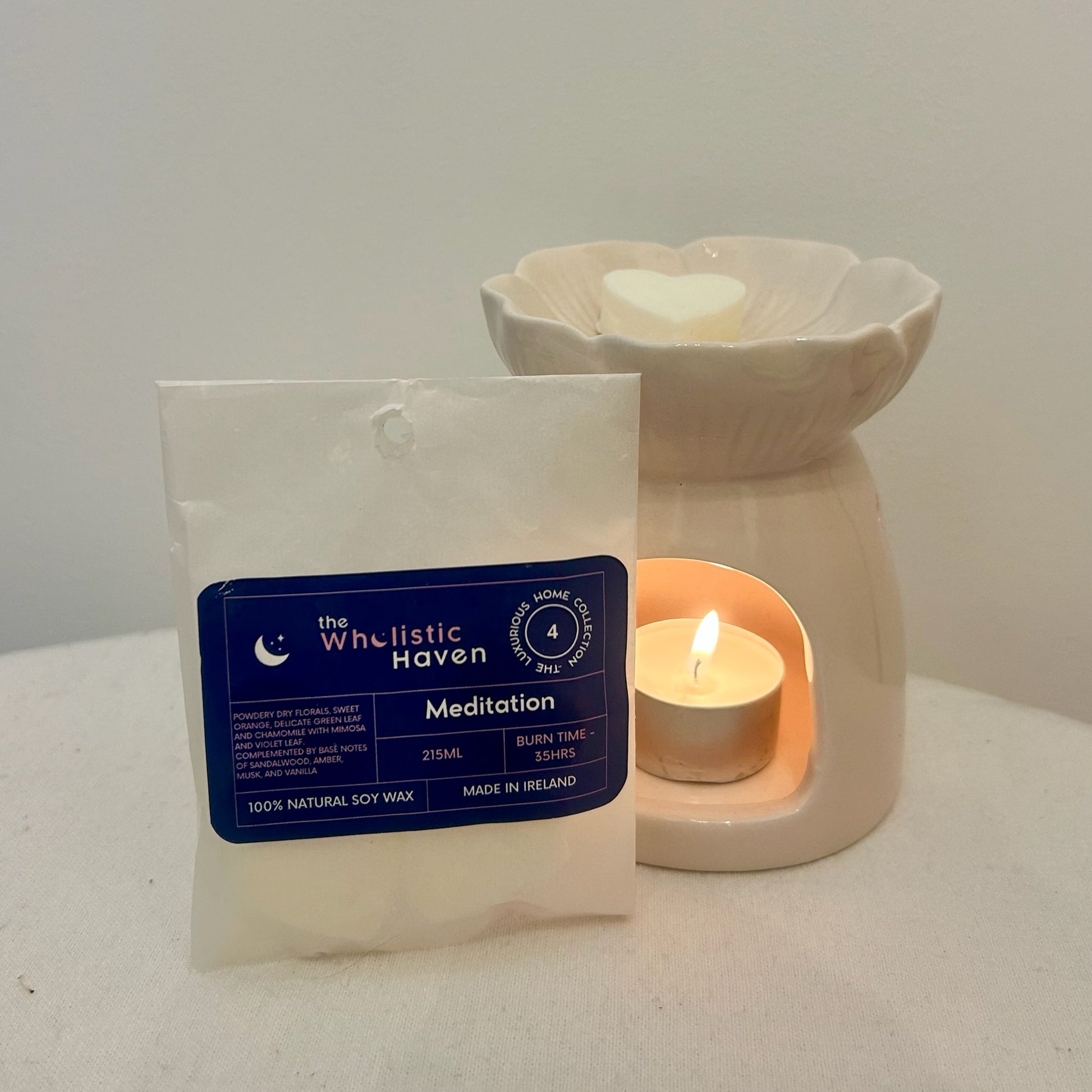 The Wholistic Haven Luxury Meditation Wax Melts. Sacred. Soft. Soul-Soothing. Sweet Orange • Chamomile • Violet Leaf • Sandalwood • Amber Musk • Vanilla
Hand-poured Soy Wax • Essential Oil Blend. 5 heart shaped wax melts